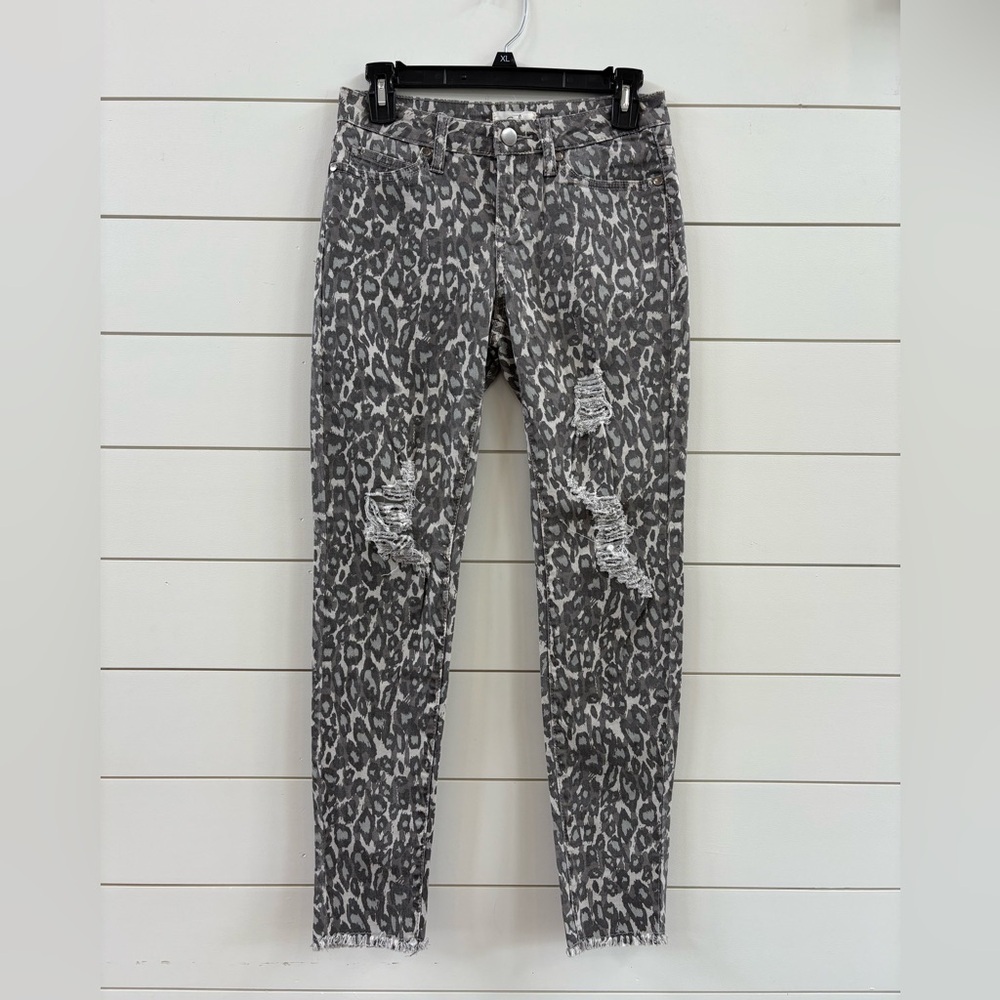 easel Gray Leopard Skinny Jeans with Distressed Knees